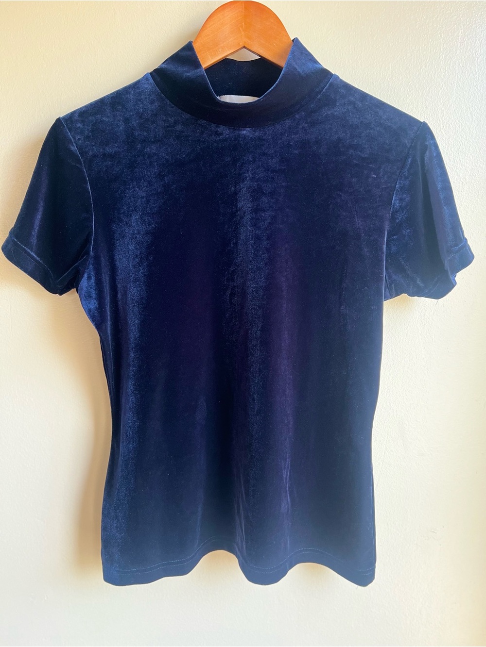 Vintage 90s Baxter & Wells Navy Blue Velvet Mock Neck Short Sleeve Top Small